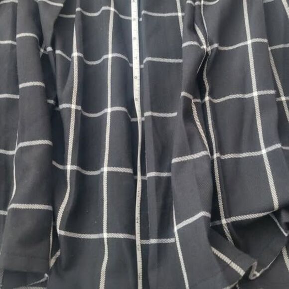 Hot Topic Black White Window Pane Stretch Pleated Mini SKIRT In LARGE - Picture 6 of 7